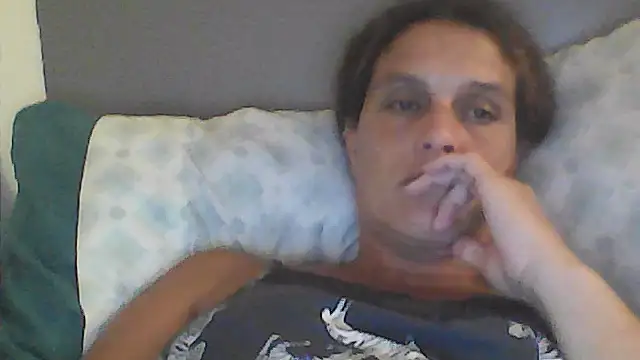 sarahkat86 online show from February 16, 2026, 1:04 am