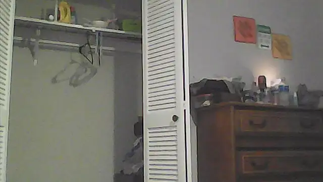 sarahkat86 online show from May 12, 2026, 9:54 pm