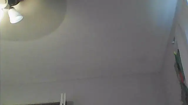 sarahkat86 online show from April 18, 2026, 10:32 pm