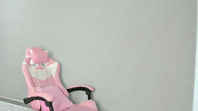 Snapshot of kendal_hot01 chatting on November 22, 2025, 6:07 pm kendal hot01 online show from November 22, 2025, 6:07 pm