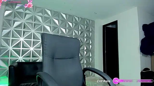 Snapshot of hellen_tease chatting on October 18, 2025, 12:29 pm hellen tease online show from October 18, 2025, 12:29 pm