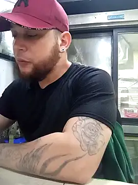 Catire10  online show from September 18, 2025, 1:58 pm