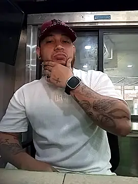 Catire10  online show from September 9, 2025, 2:04 pm