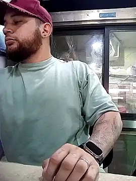 Catire10  online show from September 22, 2025, 1:28 pm