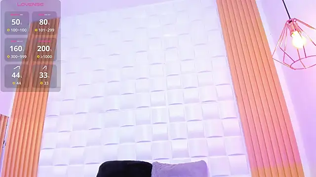 Snapshot of AriaBelle chatting on November 13, 2025, 11:14 am AriaBelle online show from November 13, 2025, 11:14 am