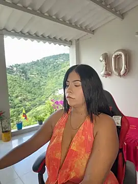 samanthahut1 online show from June 7, 2026, 7:52 pm