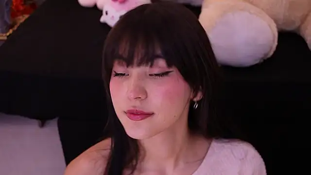 Snapshot of Aitana_Jhons chatting on October 29, 2025, 12:04 pm Aitana Jhons online show from October 29, 2025, 12:04 pm