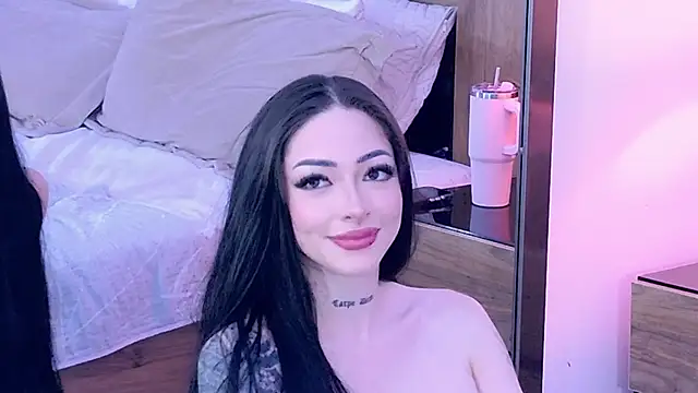 Snapshot of AlessandraLovi chatting on May 31, 2026, 7:36 am AlessandraLovi online show from May 31, 2026, 7:36 am
