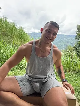 Snapshot of Marco_Vega chatting on November 4, 2025, 7:06 pm Marco Vega online show from November 4, 2025, 7:06 pm