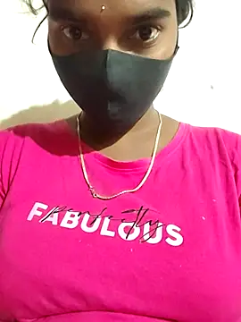 Snapshot of Sridevitelugu chatting on October 19, 2025, 5:32 am Sridevitelugu online show from October 19, 2025, 5:32 am