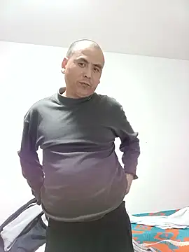 CWQ123 online show from November 11, 2025, 1:50 pm