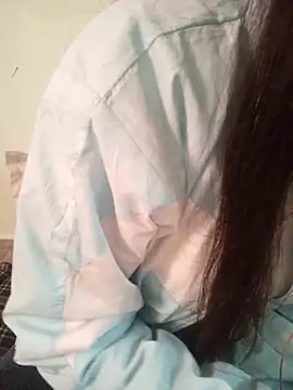 Neha Tyagi online show from December 2, 2025, 5:20 am