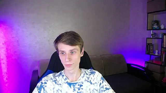 Snapshot of yes_cute_boy_ chatting on October 16, 2025, 8:50 pm yes cute boy  online show from October 16, 2025, 8:50 pm