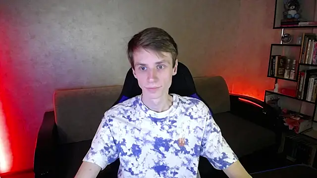 Snapshot of yes_cute_boy_ chatting on October 1, 2025, 6:12 pm yes cute boy  online show from October 1, 2025, 6:12 pm