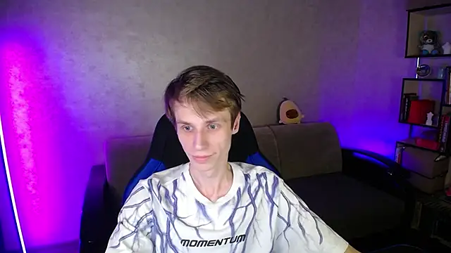 Snapshot of yes_cute_boy_ chatting on October 29, 2025, 6:51 pm yes cute boy  online show from October 29, 2025, 6:51 pm