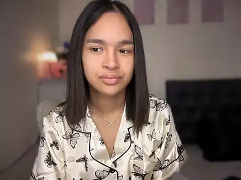 lelasohna online show from April 12, 2026, 12:08 pm