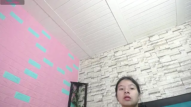 maily can online show from December 5, 2025, 1:10 pm