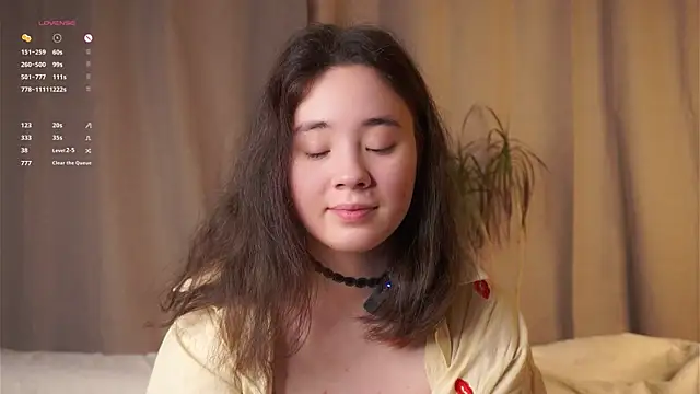 Snapshot of AlbertaClack chatting on December 17, 2025, 12:21 pm AlbertaClack online show from December 17, 2025, 12:21 pm