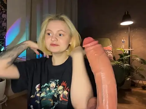 MoonIvy  online show from June 22, 2026, 7:22 pm