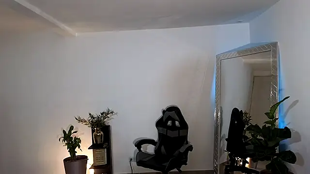 Wyatt Rose online show from September 29, 2025, 11:54 pm