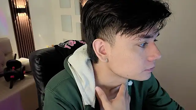 davoxer online show from April 11, 2026, 3:36 am