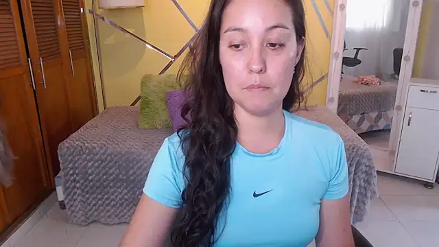 Snapshot of shirleyrojas chatting on October 28, 2025, 7:57 pm shirleyrojas online show from October 28, 2025, 7:57 pm