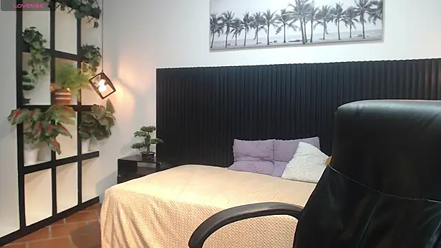 markbowie online show from December 19, 2025, 9:06 pm