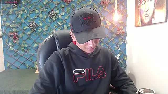 markbowie online show from December 17, 2025, 11:59 am