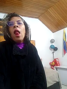 CATTALINAHOT online show from February 25, 2026, 10:04 am