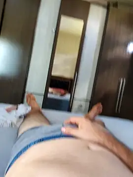 Gustavo198045 online show from January 15, 2026, 4:43 pm