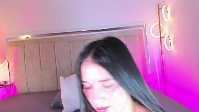 ZoeBarnett online show from March 29, 2026, 12:40 pm