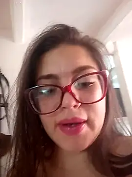 Snapshot of Laia__hadid chatting on September 28, 2025, 6:04 pm Laia hadid online show from September 28, 2025, 6:04 pm