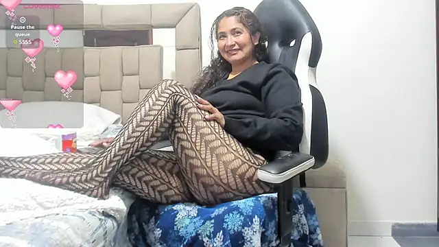 gabrielaponce11 online show from February 17, 2026, 12:57 pm