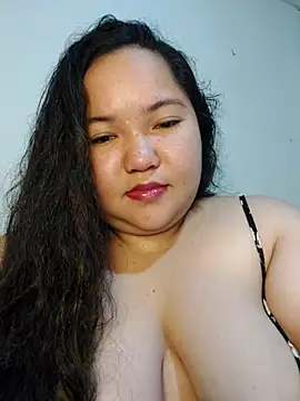 Snapshot of LianaCruzado chatting on April 6, 2026, 12:17 pm LianaCruzado online show from April 6, 2026, 12:17 pm