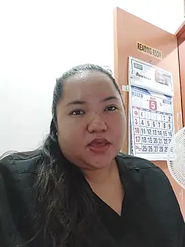 Snapshot of LianaCruzado chatting on May 22, 2026, 2:37 pm LianaCruzado online show from May 22, 2026, 2:37 pm