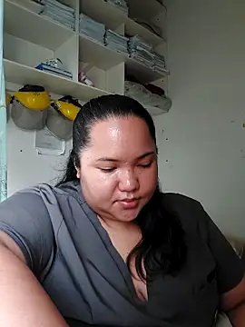 Snapshot of LianaCruzado chatting on May 2, 2026, 5:45 am LianaCruzado online show from May 2, 2026, 5:45 am