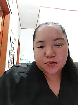 Snapshot of LianaCruzado chatting on April 12, 2026, 1:31 am LianaCruzado online show from April 12, 2026, 1:31 am