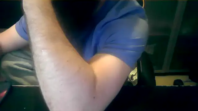 Snapshot of LondonMan1988 chatting on April 2, 2026, 11:22 pm LondonMan1988 online show from April 2, 2026, 11:22 pm