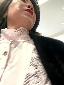 Snapshot of anna_yngs chatting on November 4, 2025, 7:01 am anna yngs online show from November 4, 2025, 7:01 am