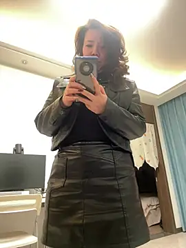 anna yngs online show from February 13, 2026, 1:22 pm