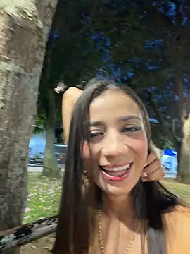 -juicy  online show from February 4, 2026, 11:22 pm