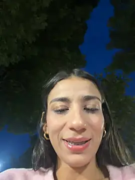 -juicy  online show from July 22, 2026, 11:40 pm