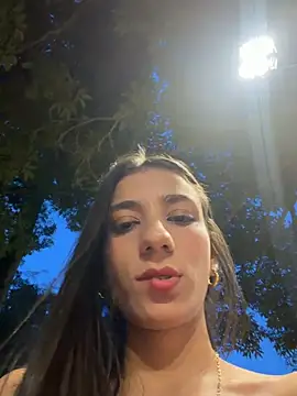Snapshot of -juicy_ chatting on June 13, 2026, 11:24 pm -juicy online show from June 13, 2026, 11:24 pm
