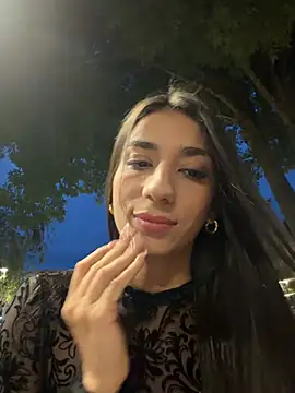 -juicy  online show from July 12, 2026, 11:27 pm