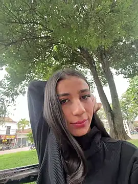 Snapshot of -juicy_ chatting on June 7, 2026, 10:26 pm -juicy online show from June 7, 2026, 10:26 pm