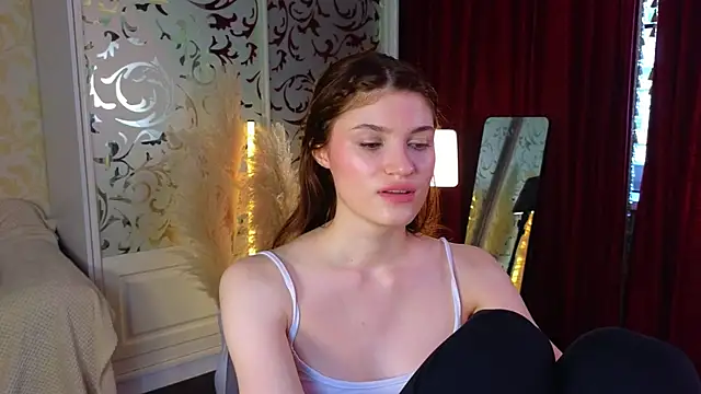 Snapshot of Angell_Wild chatting on October 9, 2025, 12:06 pm Angell Wild online show from October 9, 2025, 12:06 pm
