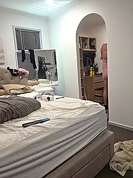 iamthepublickmasterbater online show from December 4, 2025, 11:26 pm