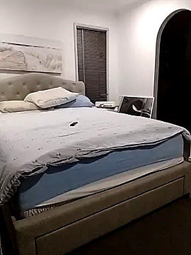 iamthepublickmasterbater online show from November 5, 2025, 3:26 pm