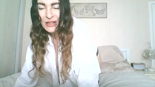 EllaKent online show from March 2, 2026, 3:41 pm