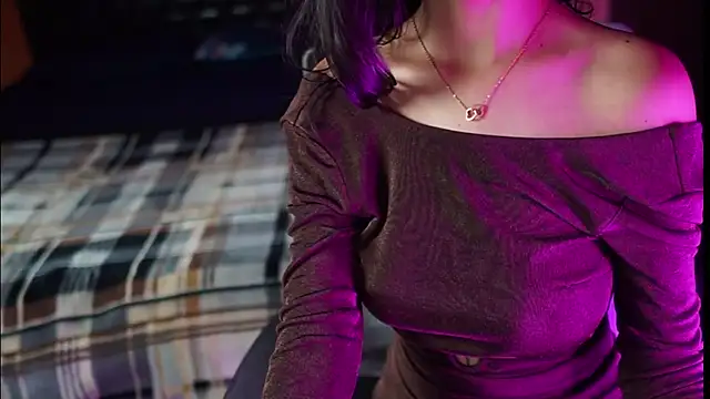 NidhiChandra online show from September 15, 2025, 6:14 am